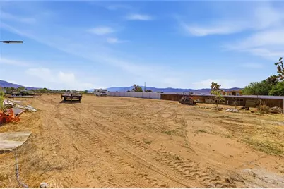 12419 Pawnee, Apple Valley, CA 92308 - Photo 39