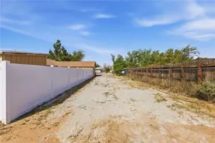 12419 Pawnee, Apple Valley, CA 92308 - Photo 43