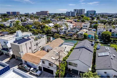 223 Howland Canal, Venice, CA 90291 - Photo 49