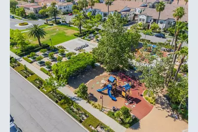 585 S Kroeger, Anaheim, CA 92805 - Photo 43