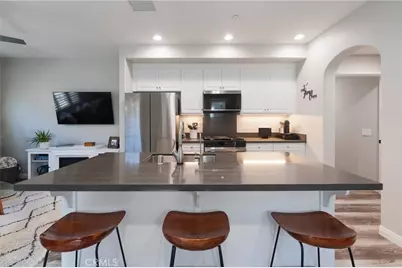 585 S Kroeger, Anaheim, CA 92805 - Photo 11