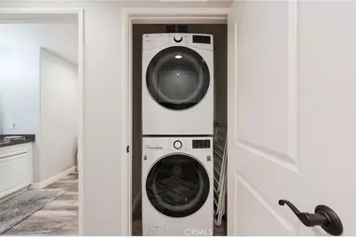 585 S Kroeger, Anaheim, CA 92805 - Photo 23