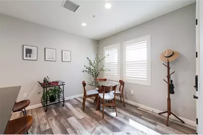 585 S Kroeger, Anaheim, CA 92805 - Photo 17