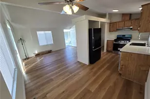 913 Grand Ave, San Jacinto, CA 92583 - Photo 1