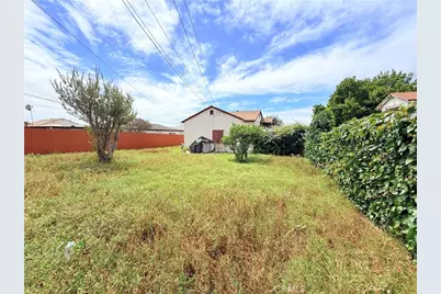 10846 S Manhattan, Los Angeles, CA 90047 - Photo 7