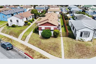 10846 S Manhattan, Los Angeles, CA 90047 - Photo 3