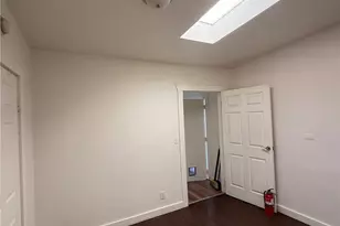 260 E S, Long Beach, CA 90805 - Photo 9