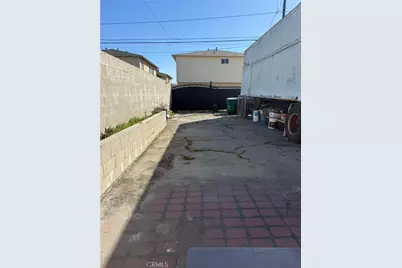 260 E South, Long Beach, CA 90805 - Photo 11