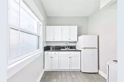 463 W 6th, Long Beach, CA 90802 - Photo 3