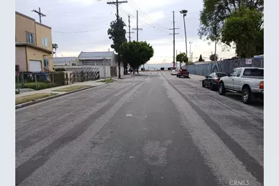 940 W 78th Street, Los Angeles, CA 90044 - Photo 7