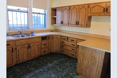 940 W 78th Street, Los Angeles, CA 90044 - Photo 15