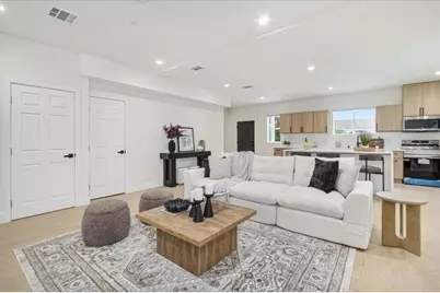 16619 Lake Avenue, Paramount, CA 90723 - Photo 7