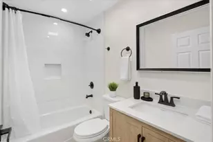 16619 Lake Ave, Paramount, CA 90723 - Photo 17