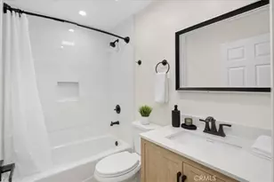 16619 Lake Ave, Paramount, CA 90723 - Photo 19