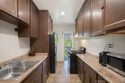1543 W 22nd Place, Los Angeles, CA 90007 - Photo 5
