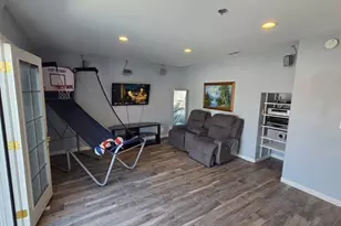 6261 Vanguard Ave, Garden Grove, CA 92845 - Photo 23