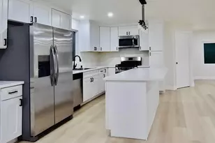 9850 Garfield Ave, Huntington Beach, CA 92646 - Photo 3