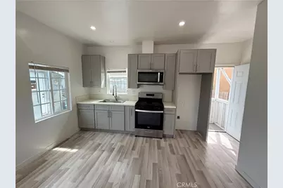 1018 W 67th, Los Angeles, CA 90044 - Photo 15
