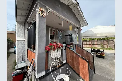 1018 W 67th, Los Angeles, CA 90044 - Photo 25