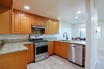 4828 W 5th #E, Santa Ana, CA 92703 - Photo 17
