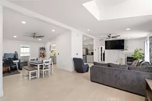 21851 Newland Square, Huntington Beach, CA 92646 - Photo 5