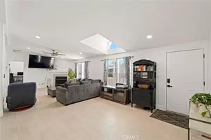 21851 Newland Square, Huntington Beach, CA 92646 - Photo 7