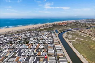 21851 Newland Square, Huntington Beach, CA 92646 - Photo 53