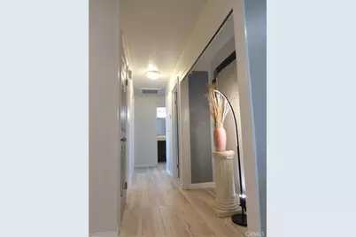 8881 Albatross Dr, Huntington Beach, CA 92646 - Photo 35