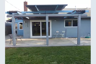 8881 Albatross Dr, Huntington Beach, CA 92646 - Photo 15