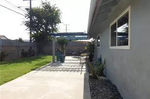 8881 Albatross Dr, Huntington Beach, CA 92646 - Photo 29