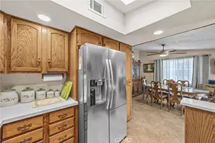 11812 Fortney Dr, Anaheim, CA 92804 - Photo 13
