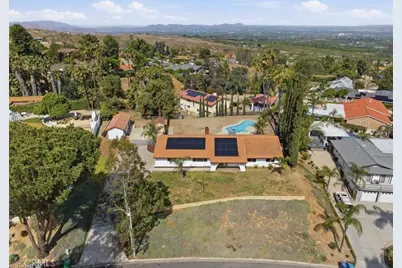 15745 Saddleback Road, Riverside, CA 92506 - Photo 43