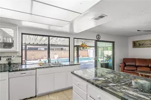 28975 Gladiolus Dr, Canyon Country, CA 91387 - Photo 11