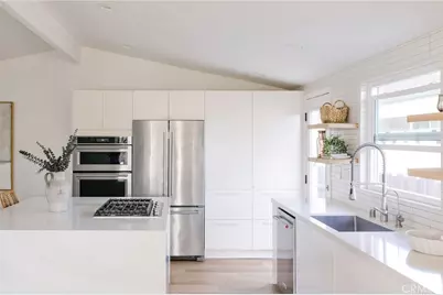 2566 Oxford, Costa Mesa, CA 92626 - Photo 11
