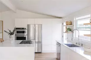 2566 Oxford, Costa Mesa, CA 92626 - Photo 11