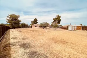 15151 Tonikan Ct, Apple Valley, CA 92307 - Photo 61