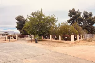 15151 Tonikan Ct, Apple Valley, CA 92307 - Photo 9