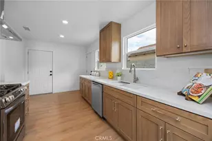 725 N Hanover, Anaheim, CA 92801 - Photo 15