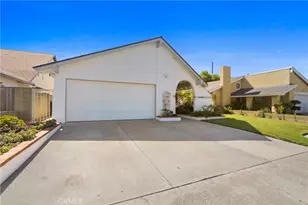 11685 Lakia, Cypress, CA 90630 - Photo 3