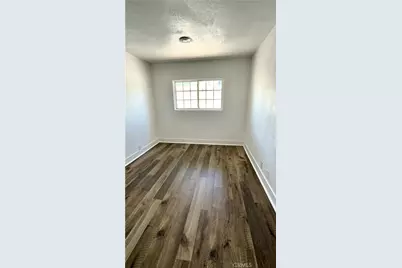 7253 Loma Verde Avenue, Canoga Park, CA 91303 - Photo 11