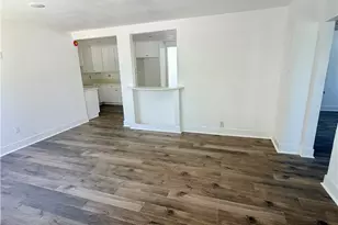 7253 Loma Verde Ave, Canoga Park, CA 91303 - Photo 5