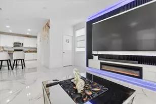 9701 Hawkeye Ln, Anaheim, CA 92804 - Photo 15