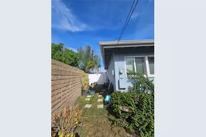 2001 Carfax, Long Beach, CA 90815 - Photo 23