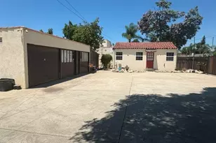 2196 N Orange Grove Ave, Pomona, CA 91768 - Photo 27