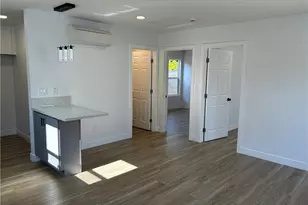 2033 W Burnett St, Long Beach, CA 90810 - Photo 13