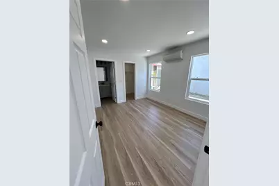 2033 W Burnett Street, Long Beach, CA 90810 - Photo 27