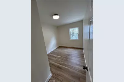 2033 W Burnett Street, Long Beach, CA 90810 - Photo 9