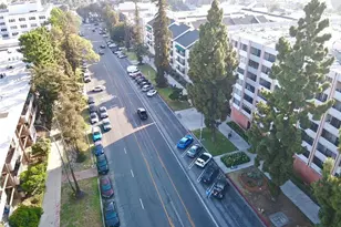 421 S La Fayette Park, Los Angeles, CA 90057 - Photo 3
