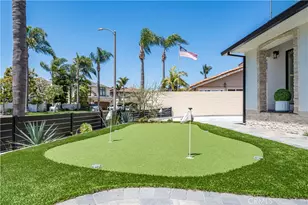 16572 Carousel, Huntington Beach, CA 92649 - Photo 11
