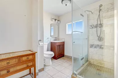 2217 Mortimer Avenue, Huntington Park, CA 90255 - Photo 9